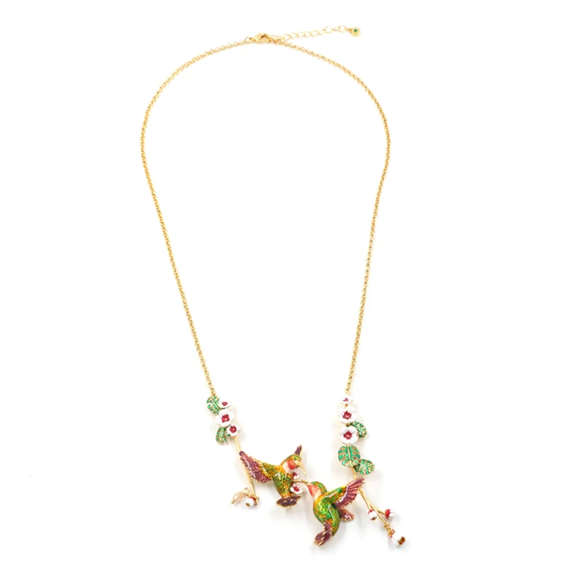 Collar de doble colibrí con Weigela hortensis