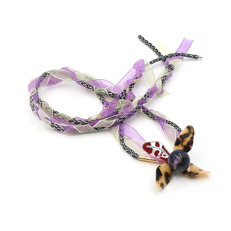 Collar de flor de cuentas de uva