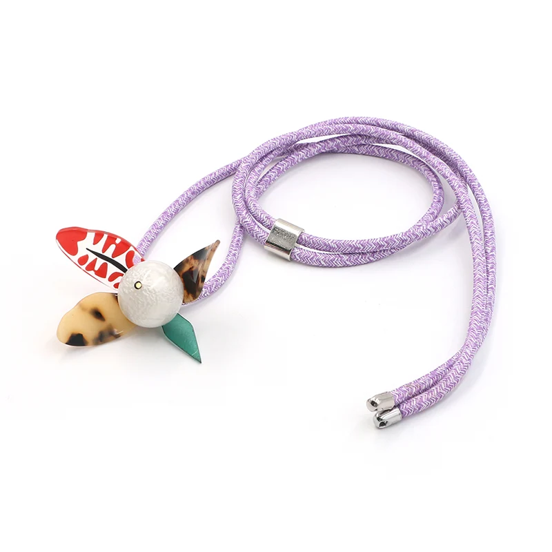 Flower Center Pearl Necklace